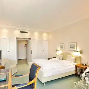 Bayerischer Hof - 33