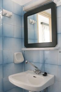 Sunset Studios & Apts - 10