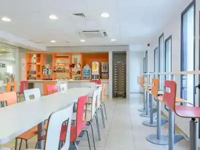 Première Classe La Rochelle Centre - Les Minimes - 18