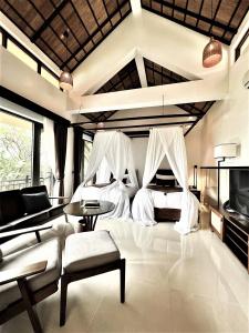 The Blossom Resort – Onsen & Foot Massage Inclusive - 345