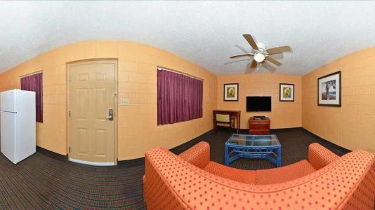 Savannah Inn and Suites - 11