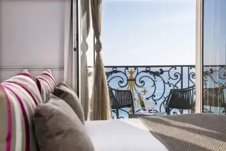 Hôtel Le Royal Promenade des Anglais - 89