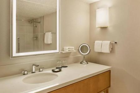 Sheraton Portland Airport - 39