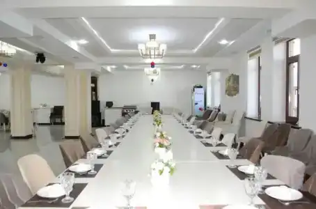 Everest Plaza - 14