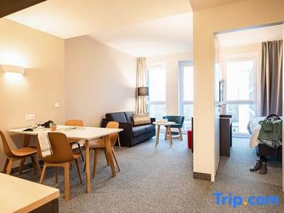 sylc. Apartment– Serviced - 121