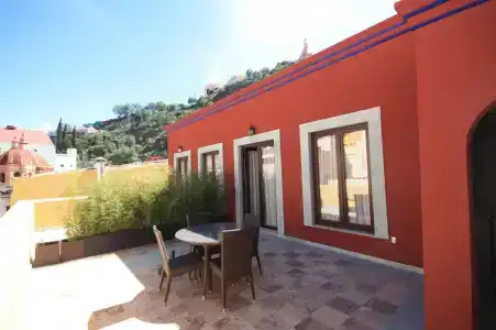 Casona Alonso 10 - 15