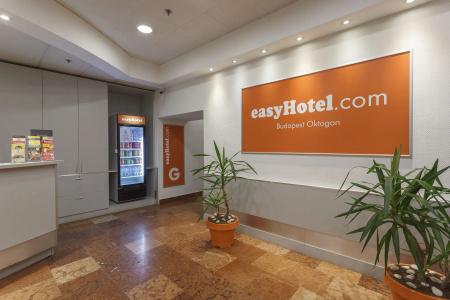 easyBudapest Oktogon - 1