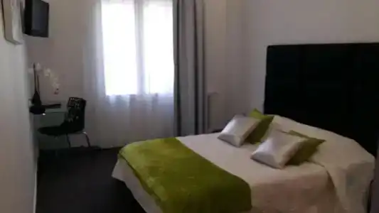 Hôtel Le Capitole - 111