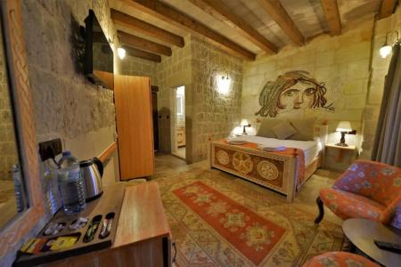 Caftan Cave Suites - 19