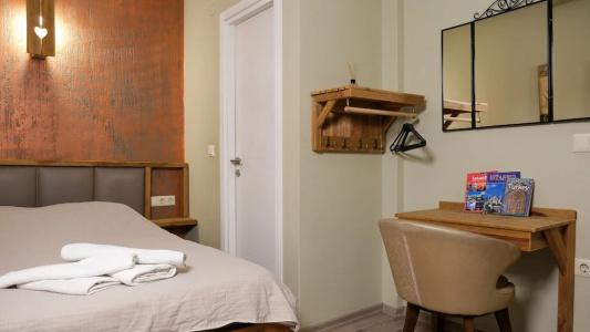 Second Home Hostel - 44