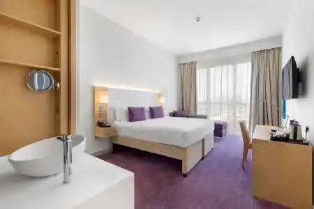 Premier Inn Dubai Ibn Battuta Mall - 8