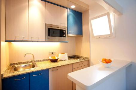 Bahia Camp de Mar Suites - 23