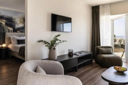 Crown Resorts Horizon - 6