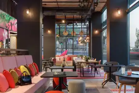 Moxy Lisbon City - 20