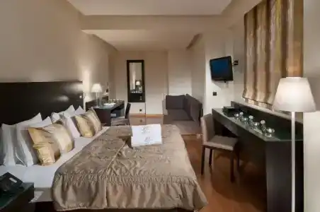 o&b Athens Boutique - 46