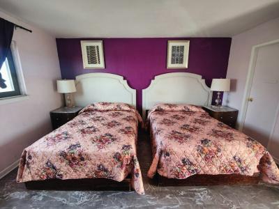 Edgebrook Motel - 2