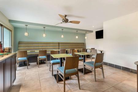 Best Western Plus Inn - 25