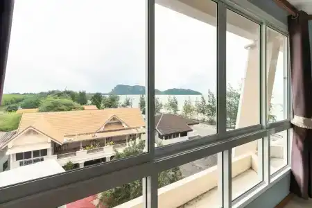 Golden Beach Boutique - 7