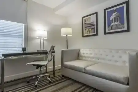 Inn Off Capitol Park, Ascend Collection - 12