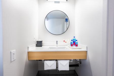 Ramada by Wyndham Los Angeles/Downtown West - 38