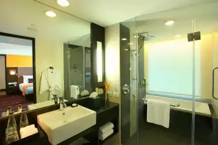 Radisson Suites Bangkok Sukhumvit - Sha Extra Plus - 19