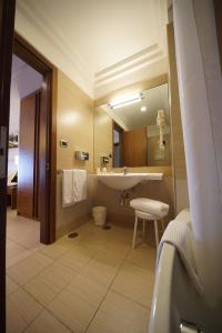 Suites & Residence - 8