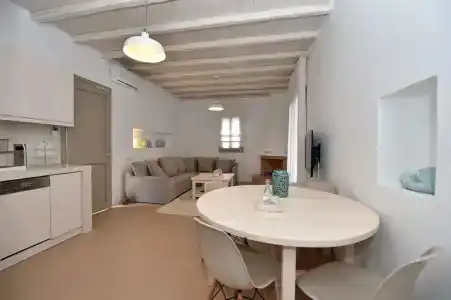 White Tinos Luxury Suites - 68