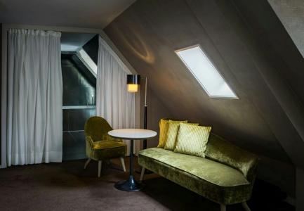 Le Pavillon des Lettres - Small Luxurys of the World - 19