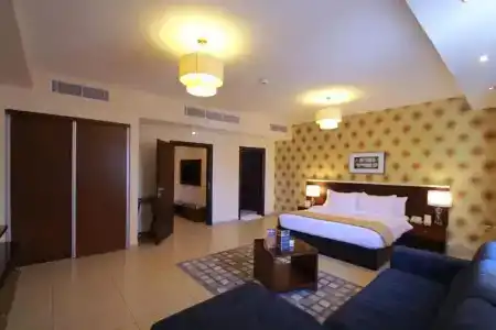 City Rose Suites - 210