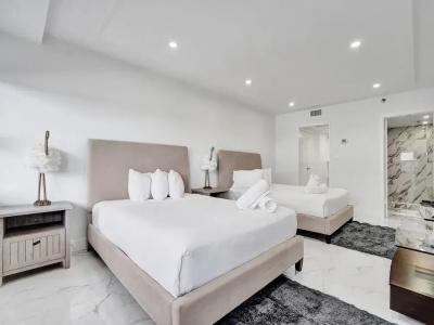 The Alexander All Suites - 365