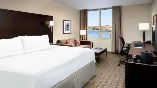 Deltas by Marriott Waterfront - 32
