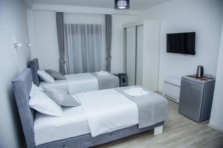 Mark's Palace - 4
