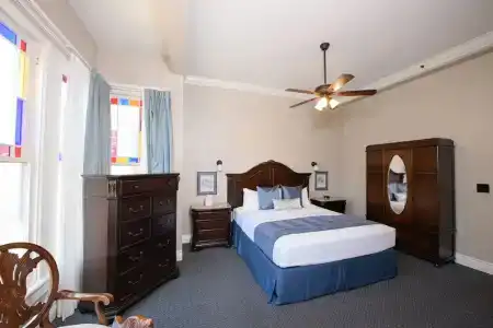 Horton Grand - 47
