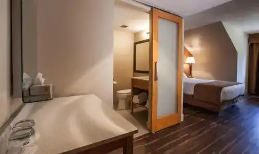 Coast Hillcrest - 57