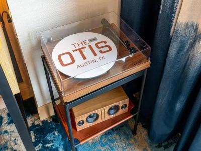 The Otis, Autograph Collection - 45