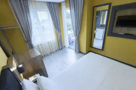 Roy Otel Akçay - 25