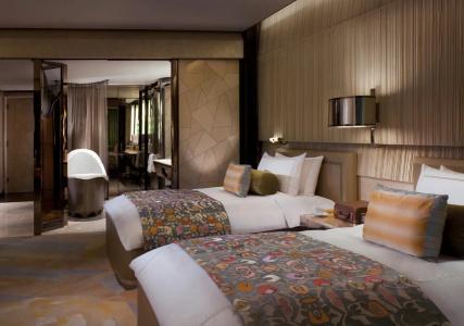 The Ritz-Carlton Shanghai, Pudong - 2