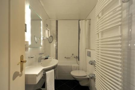 Victoria - 9