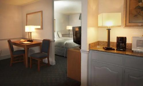 Comfort Inn Savannah - 37