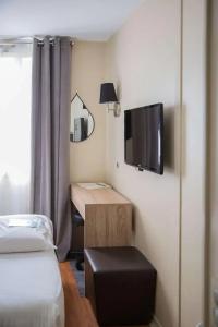 Kyriad Nîmes Ouest A9 - 43
