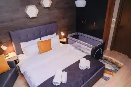 Boutique Entry e - 78