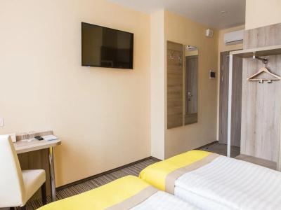 Raziotel Kyiv Yamska - 4
