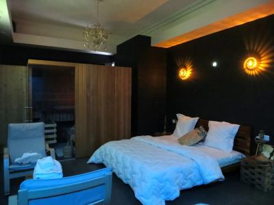 Diane Luxury - 1