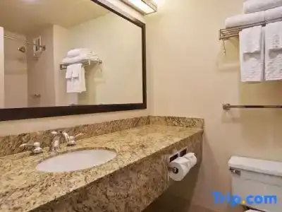 Best Western Plus Bayside Inn - 52
