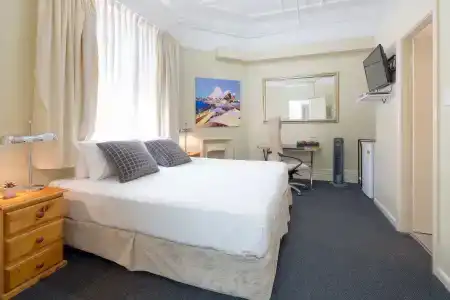 Rydges North - 1