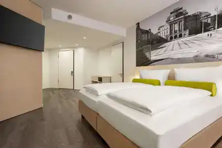Super 8 by Wyndham Chemnitz - 3