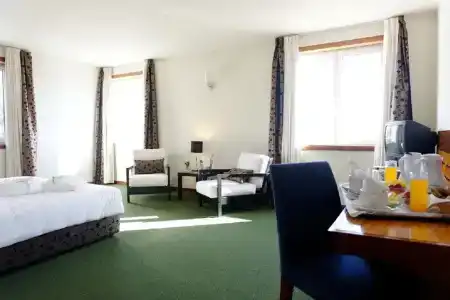 Golden Tulip Braga - Falperra - 5