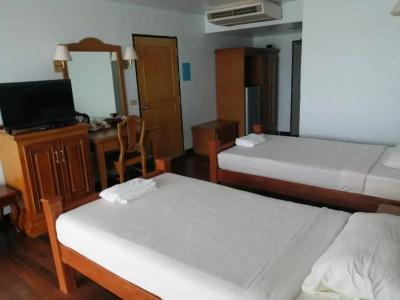 Jansom Beach Resort - 28