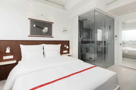 Ruby Luna Dusseldorf - 3