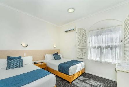 Ramada by Wyndham, City Center - 57